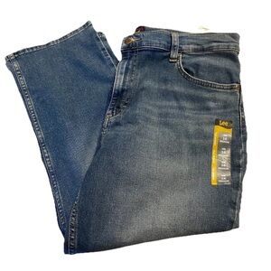 NWT Women’s Size 16 Medium Capri Legendary Style Jeans